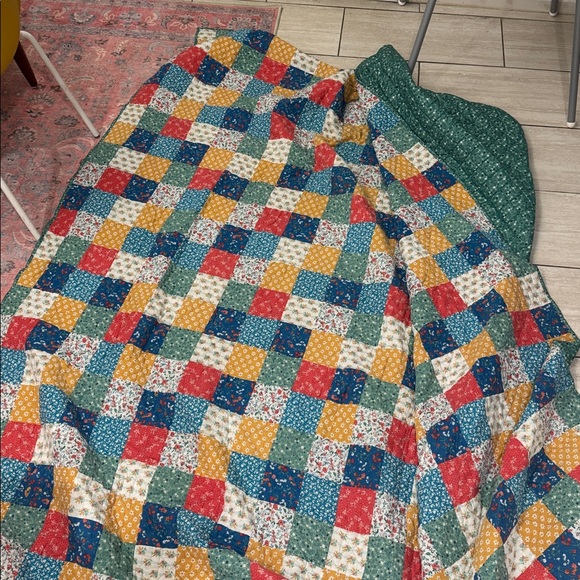 Pioneer Woman Blue Res Yellow Floral Bed Quilt 90x 87 - Picture 2 of 4